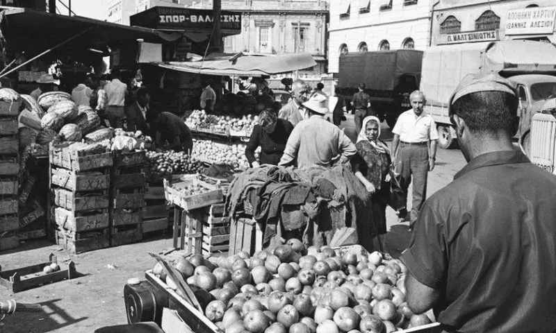Κάθε τραγούδι και μια ιστορία: Κάτω στα Λεμονάδικα