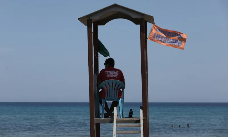 Ναυαγοσώστες: Εγκληματική αμέλεια των δήμων - Μόλις στο 20% οι προσλήψεις