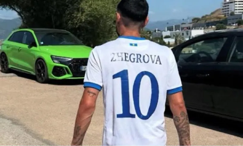 Με φανέλα Ζεγκρόβα και Κοσσόβου ο Καμπελά