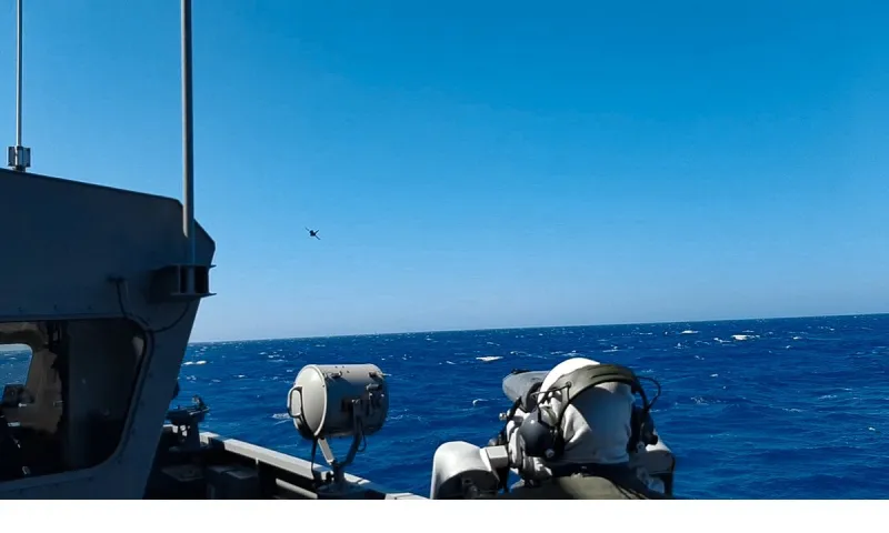 Οι δύο ελληνικές φρεγάτες δεν... είδαν τη βάρκα με τους μετανάστες