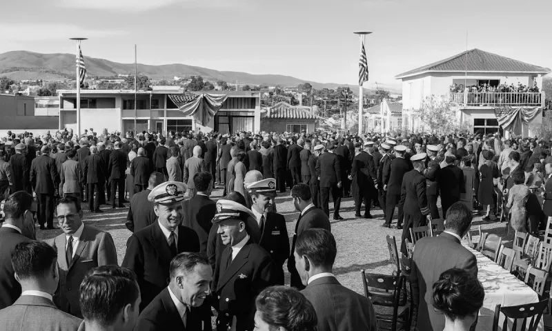 Το Αμερικανικό πολεμικό USS Canberra έφτασε στην Αθήνα και στα Σπάτα έστησαν γλέντι τρικούβερτο με αρνιά, χορούς και πανηγύρια