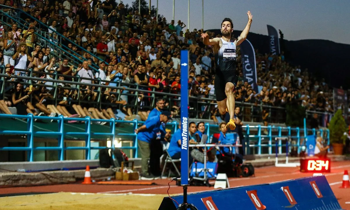 Ο Μίλτος Τεντόγλου νίκησε στα Δρόμεια, στην τελευταία προσπάθεια