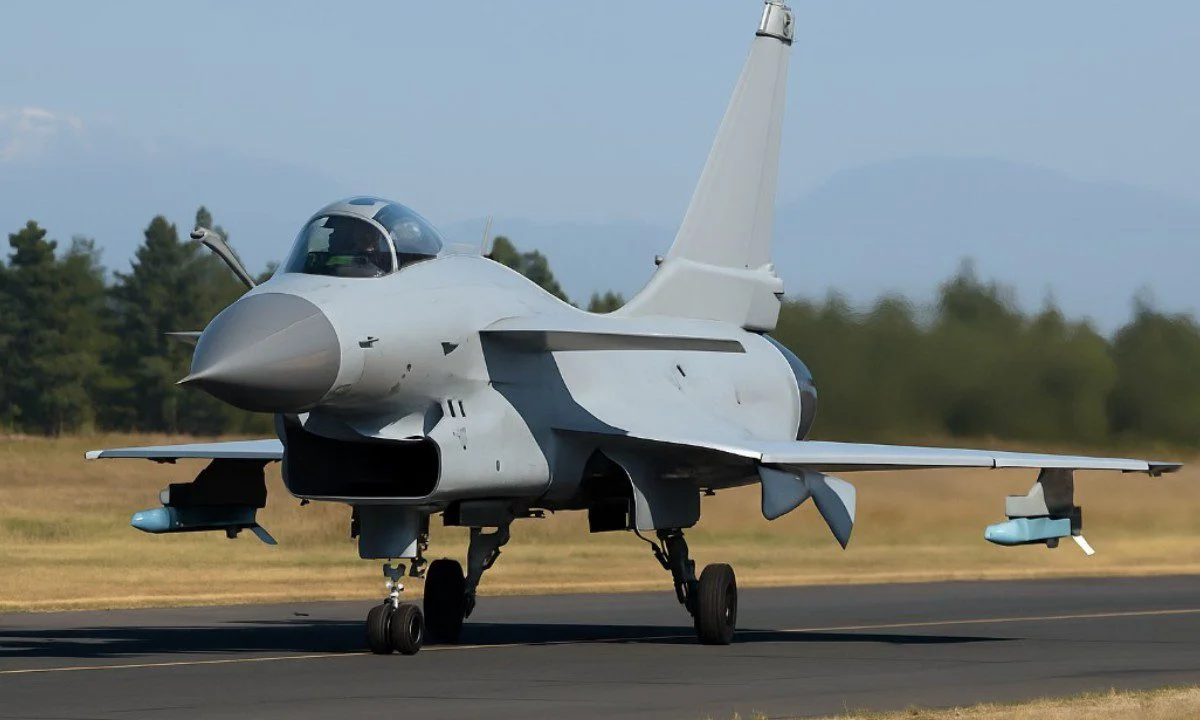 Το Ιράν σε κινεζικά μαχητικά J-10C και ταυτόχρονα πλησιάζει ξανά τις ΗΠΑ. Διπλωματικά παζάρια με φόντο την απειλή από Ισραήλ, Σ. Αραβία.