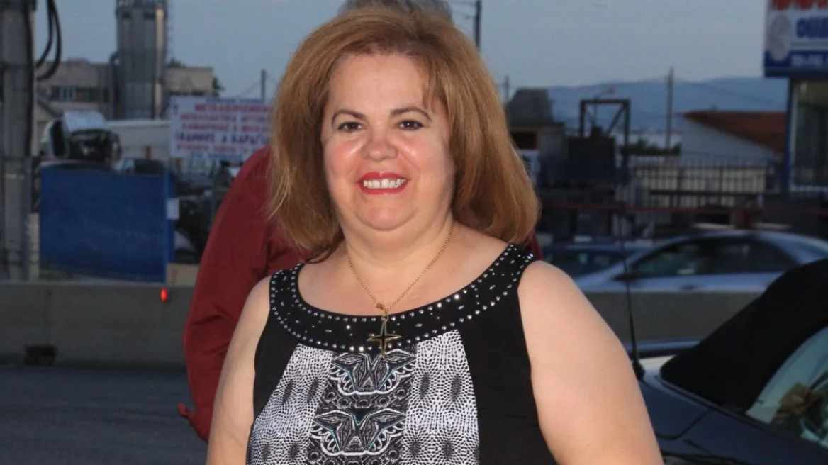 H Θώδη αδειάζει Τσαμπά και Χαρά Βέρρα: «Η μαϊμού όσο ψηλά και αν φτάσει, ο κ...ς της θα φαίνεται»