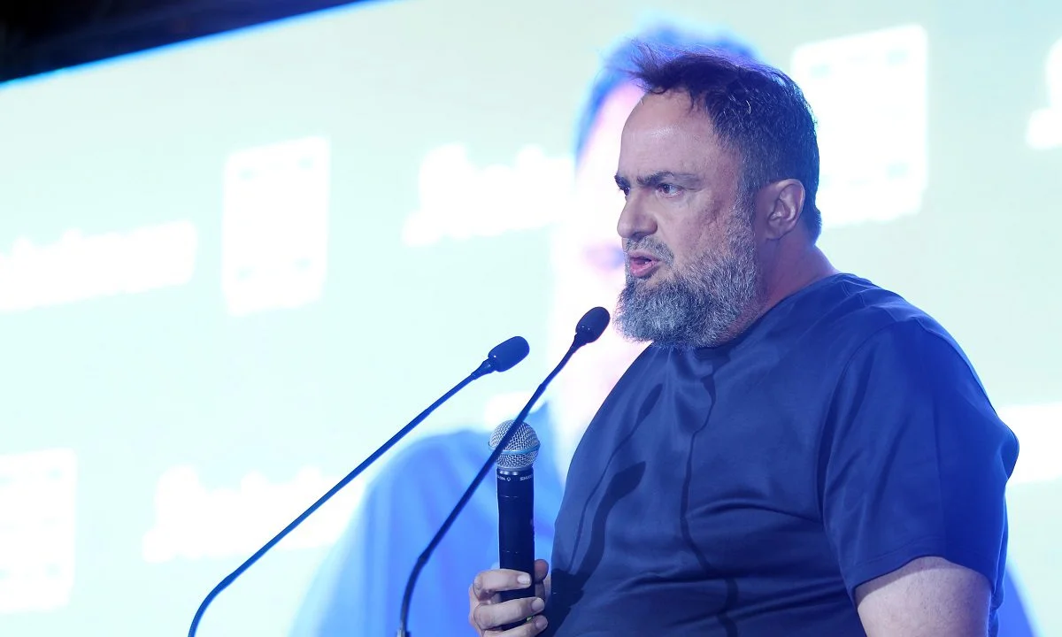 Όλοι στάθηκαν στην ανακοίνωση του Εντού, αλλά όχι στην δήλωση Μαρινάκη.