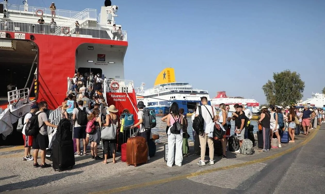 Απλησίαστο όνειρο οι διακοπές για 1 στους 2 Έλληνες - Εικόνα βαθιάς φτωχοποίησης - Χειρότερα νούμερα και από τη Βουλγαρία καταγράφει η χώρα μας.