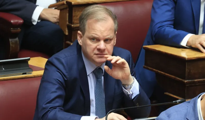 Τέμπη: Αναξιοπρεπής ως το τέλος ο Καραμανλής δεν έστειλε ούτε υπόμνημα για τα μάτια του κόσμου στη Βουλή – Του αρκεί το ξέπλυμα στην προανακριτική - παρωδία