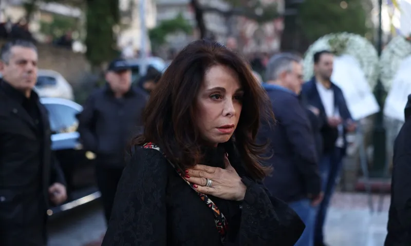 Βούλα Πατουλίδου: Το συγκινητικό της μήνυμα μετά το θάνατο του συζύγου της!
