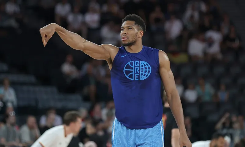 Γιάννης Αντετοκούνμπο: Giannis is here! Μπήκε στις προπονήσεις της Εθνικής