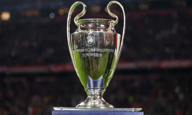 Champions League: Αυτά είναι τα ζευγάρια των πλέι-οφ – Ποιες ομάδες θα βρεθούν στην κλήρωση με τον Ολυμπιακό!