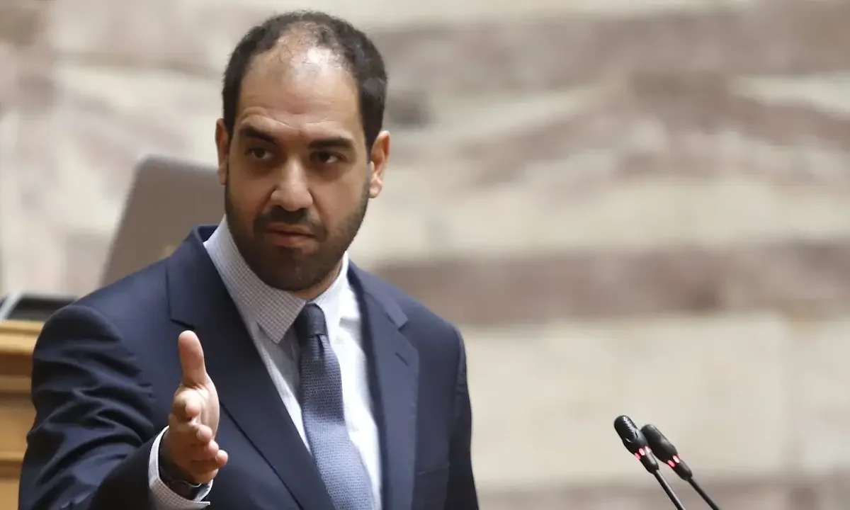 Αντί να παραιτηθεί για την καταστροφή της χώρας, ο Γιάννης Κεφαλογιάννης κουνάει και το δάχτυλο στον Δήμαρχο Πάτρας, Κ. Πελετίδη!