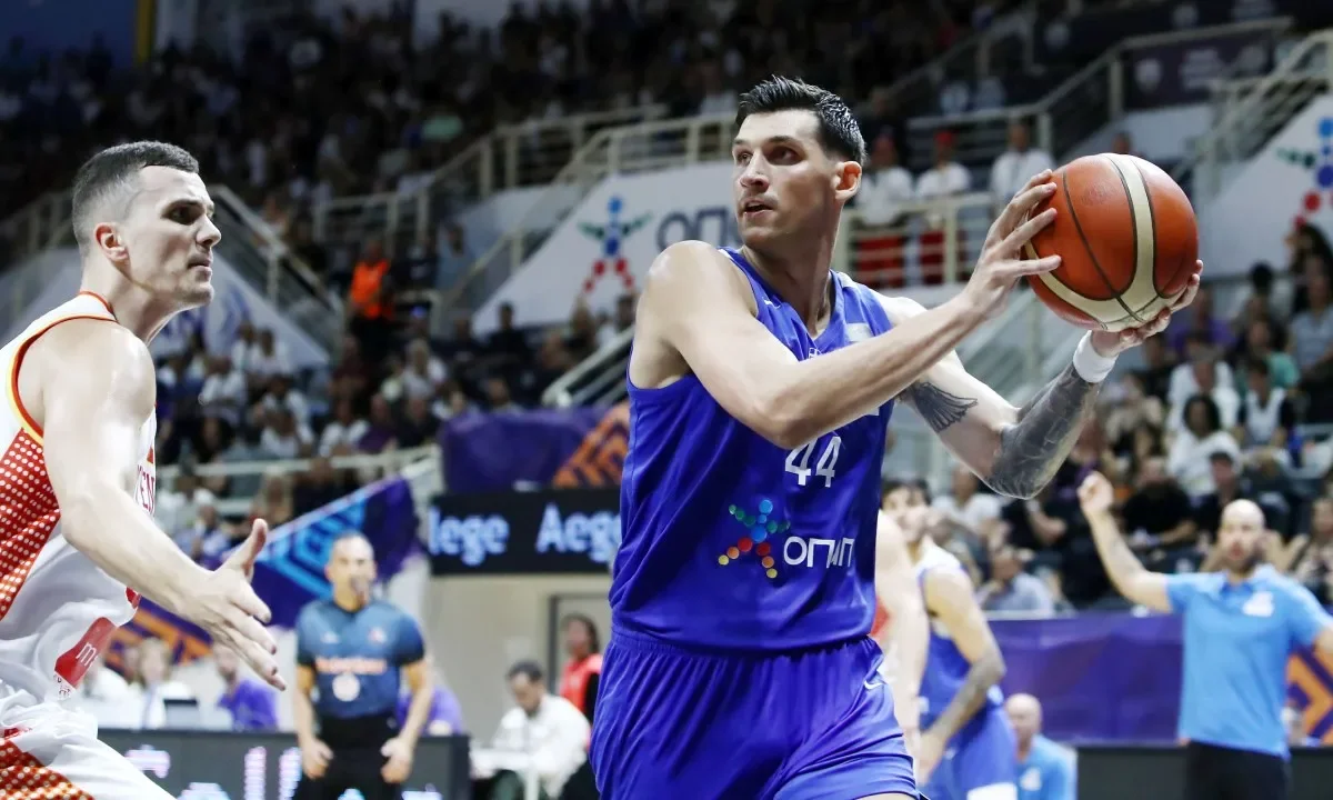 Τρίποντο ούτε για δείγμα η Εθνική Ελλάδας μπάσκετ, αλλά στο 4ο δεκάλεπτο με την άμυνά της έκανε την ανατροπή, κερδίζοντας το Μαυροβούνιο