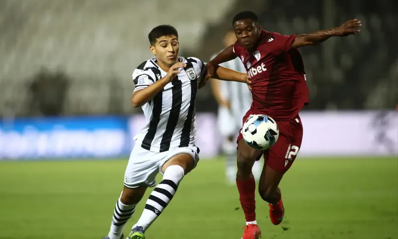 ΠΑΟΚ - ΑΕΛ 0-0 (ημίχρονο): Μελίσσας και... Ζίβκοβιτς κρατάνε το μηδέν! Στη Τούμπα η οικογένεια Ζαφείρη