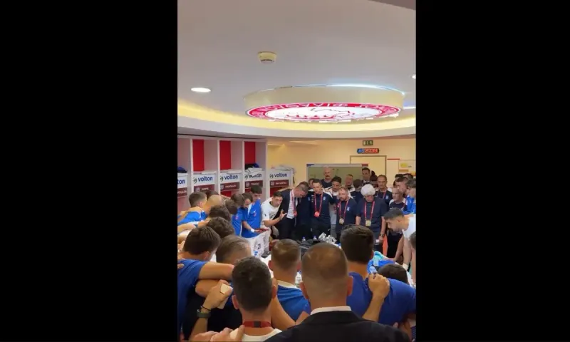 Εθνική Ελλάδας: Η εικόνα της Παναγίας και η ομιλία του Μπακασέτα!
