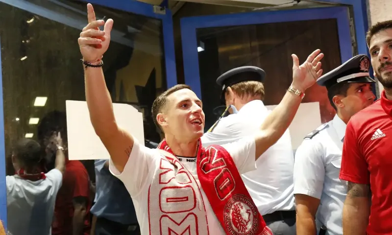 Ολυμπιακός: Τι ζήτησε o Ποντένσε από τον Μεντιλίμπαρ!