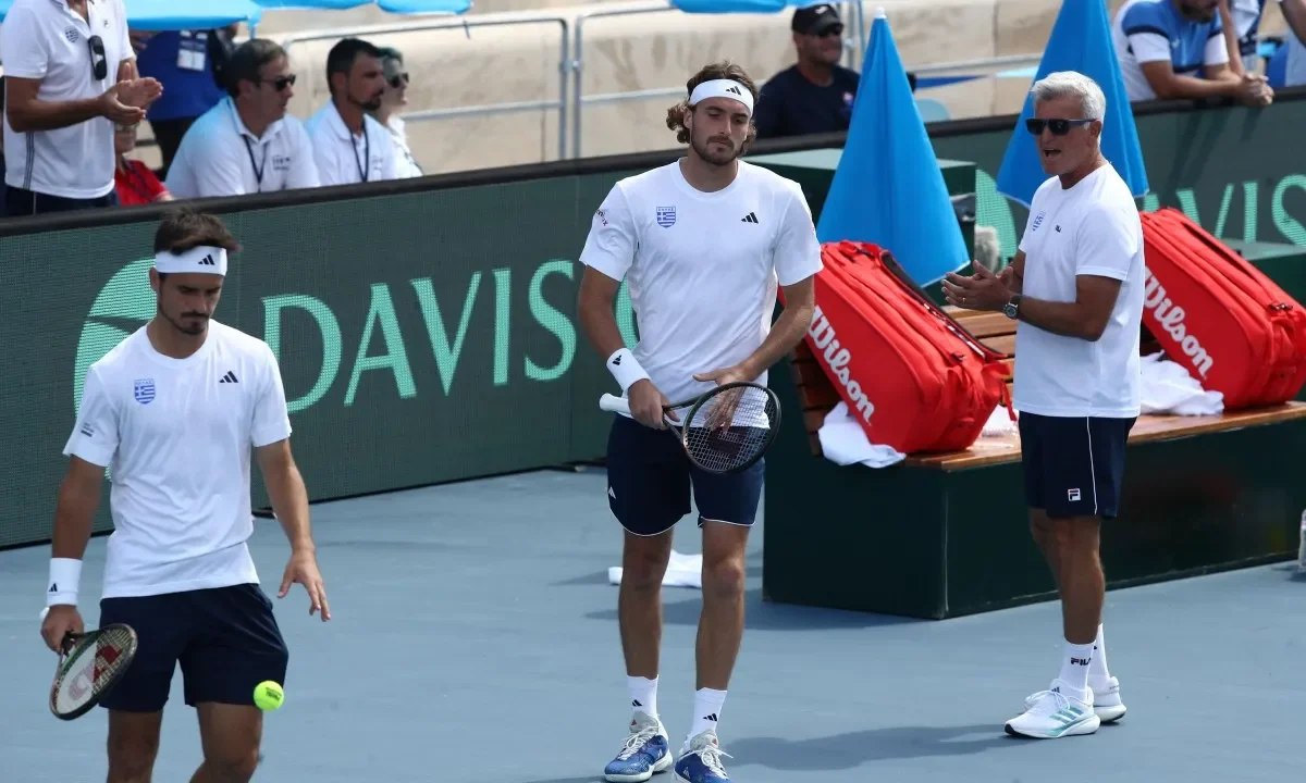 Λίγο πριν την έναρξη του Davis Cup στο ΟΑΚΑ, οι παίκτες της Ελλάδας και της Βραζιλίας υποβάλλονται σε αιφνιδιαστικό έλεγχο ντόπινγκ.