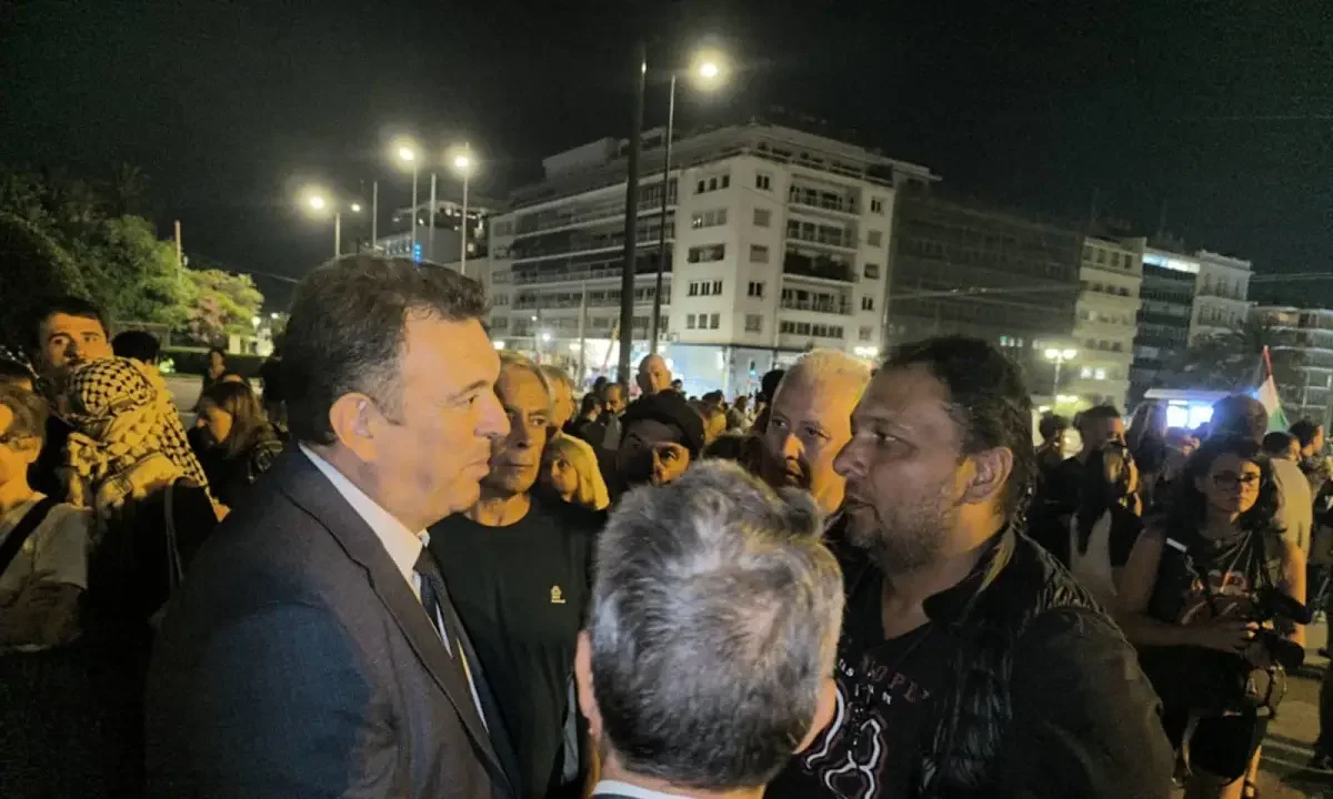 Νικόλαος Παπαδόπουλος: Στο πλευρό του πατέρα θύματος των Τεμπών που κάνει απεργία πείνας στο Σύνταγμα
