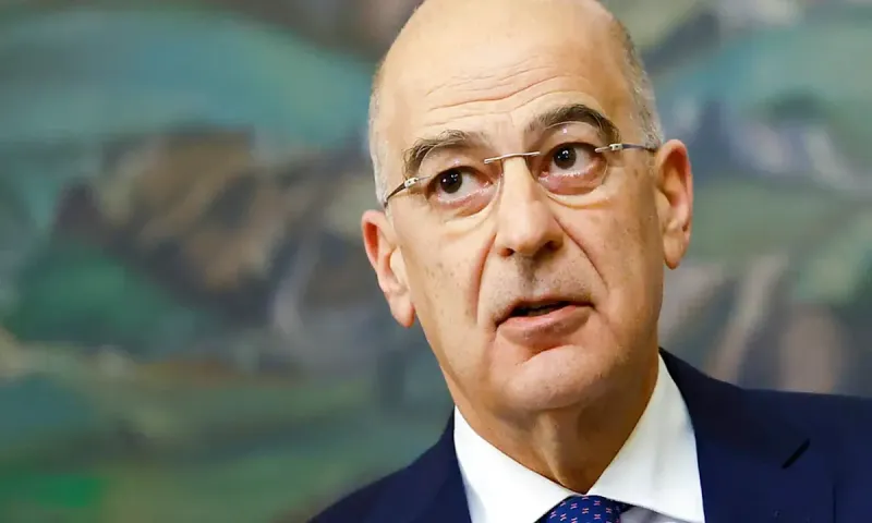 Παρέμβαση - βόμβα από Δένδια για Ρούτσι: «Δεν διανοούμαι να απαγορεύεται το δικαίωμα ενός πατέρα να διερευνήσει το θάνατο του παιδιού του»