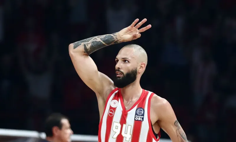 Ολυμπιακός: Ντεμπούτο για Νιλικίνα κόντρα στο Μαρούσι – Εκτός ο Φουρνιέ