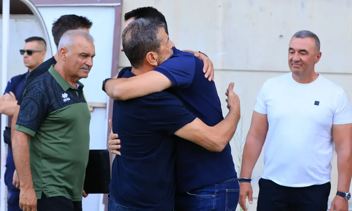 Ρεκόρ που ενδεχομένως δεν θα καταρριφθεί και ποτέ. Τρεις απολύσεις προπονητών την ίδια αγωνιστική στη Super League.