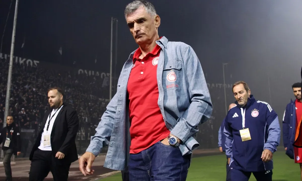 Γενναιόδωρος ο Χοσέ Λουίς Μεντιλίμπαρ με τους παίκτες του Ολυμπιακού. Έδωσε αρκετές μέρες ρεπό εν όψει της διακοπής του πρωταθλήματος.