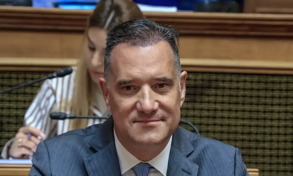 Η κοροϊδία για το ΕΣΥ συνεχίζεται - Επείγοντα περιστατικά δύο... ταχυτήτων περιέγραψε ο Άδωνις Γεωργιάδης σε podcast του Φειδία Παναγιώτου.