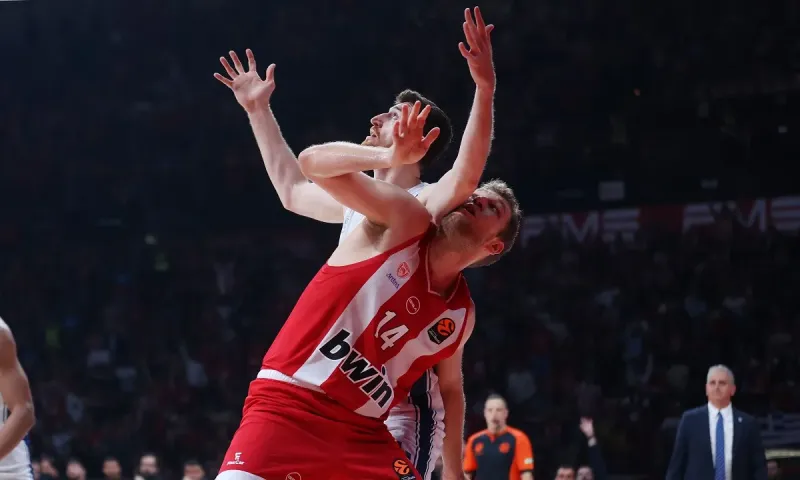 Ολυμπιακός - Έφες 78-82: Με 27 πόντους στο δεύτερο ημίχρονο δεν ήταν δυνατό να κερδίσει