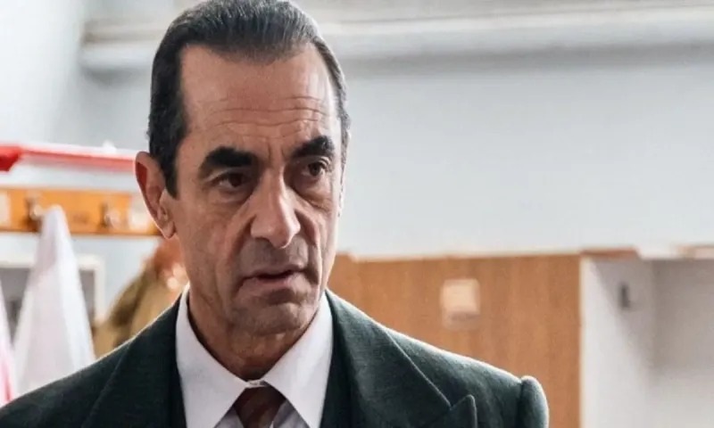 Porto Leone: Στη γειτονιά με τα κόκκινα φανάρια επόμενα επεισόδια: Ο Ηλίας ξεφτιλίζει τον Ανδρέα!