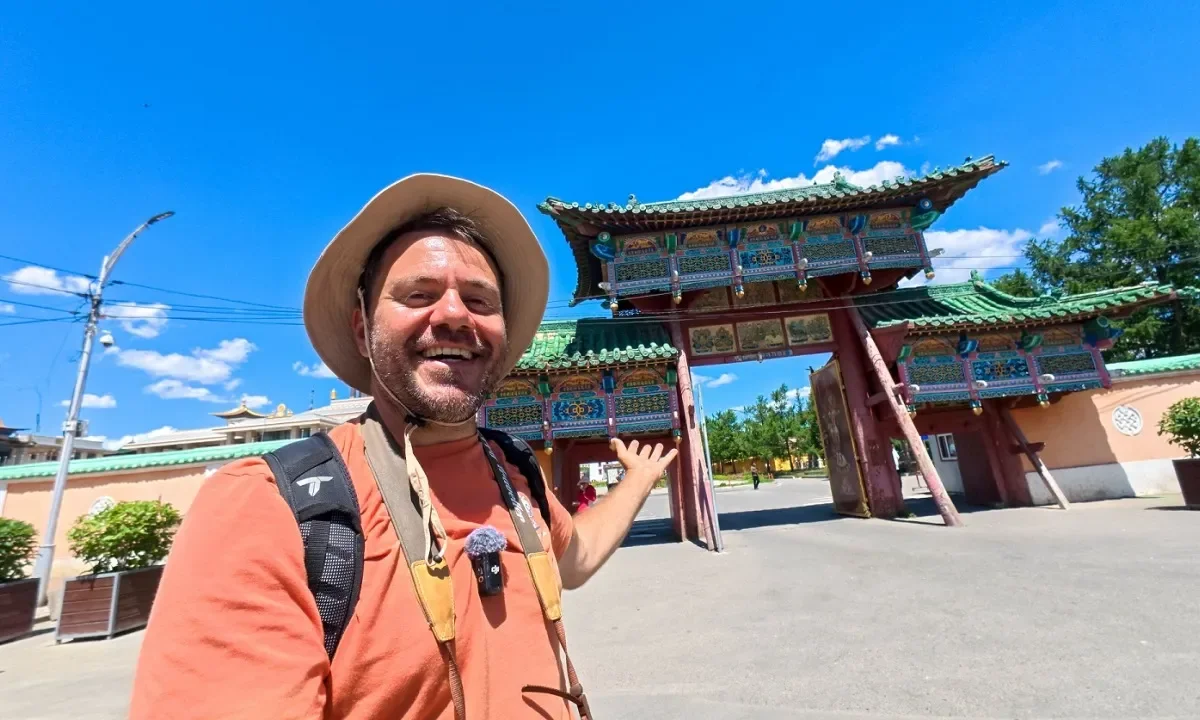 Ο Ευτύχης Μπλέτσας και το Happy Traveller ταξιδεύουν στη Μογγολία, γνωρίζουν την Ουλάν Μπατόρ και αποκαλύπτουν τη γαστρονομική ταυτότητα της.