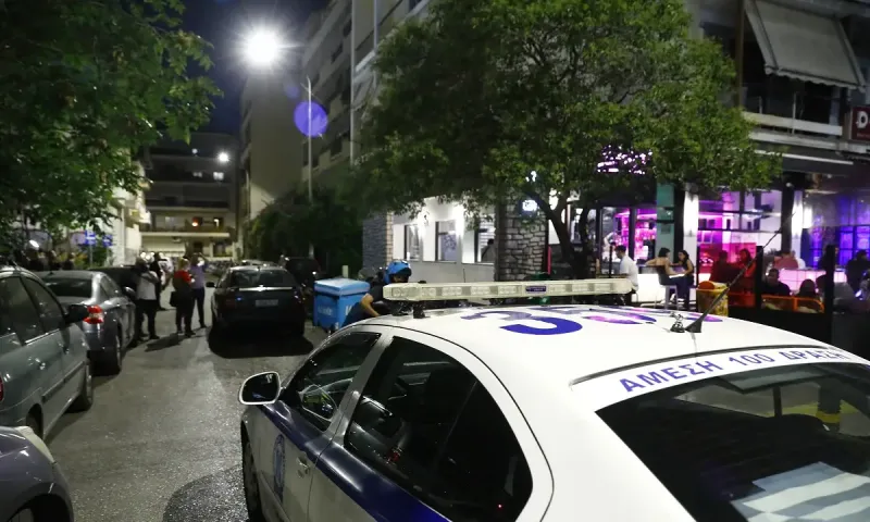 Εξαρθρώθηκε σπείρα τηλεφωνικών απατεώνων σε βάρος ηλικιωμένων -  Τους ζητούσαν να τοποθετήσουν τα κοσμήματα μέσα σε λεκάνη λόγω διαρροής ρεύματος