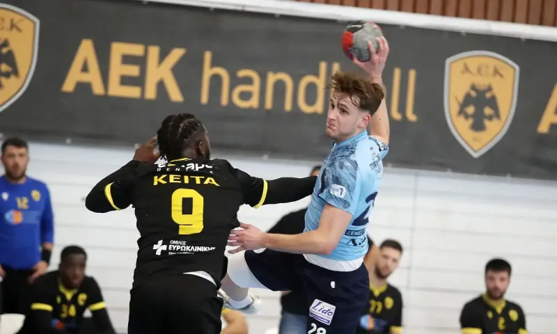 Αήττητοι Ολυμπιακός και ΑΕΚ στην κορυφή της Handball Premier