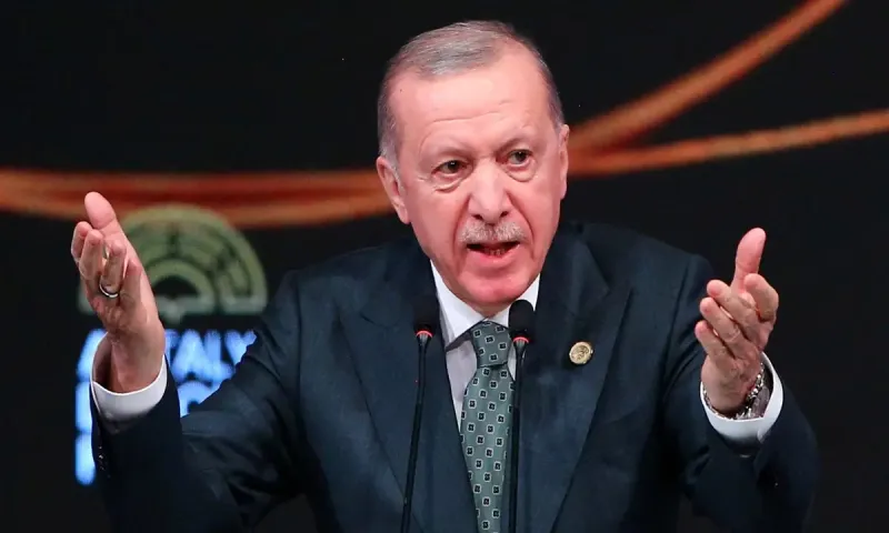 Τουρκία: Αντιδράσεις για το ελληνικό βέτο στο SAFE – Στο Κατάρ ο Ερντογάν για τα Eurofighter