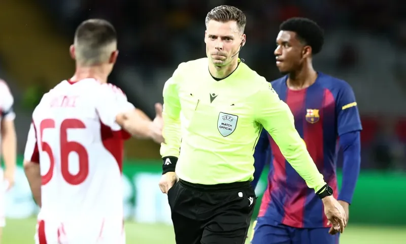 Απίστευτο αυτό που έκανε η UEFA! Δικαίωσε σε όλα τον Σνάιντερ για το Μπαρτσελόνα - Ολυμπιακός, κουβέντα για τη φάση του Έσε!