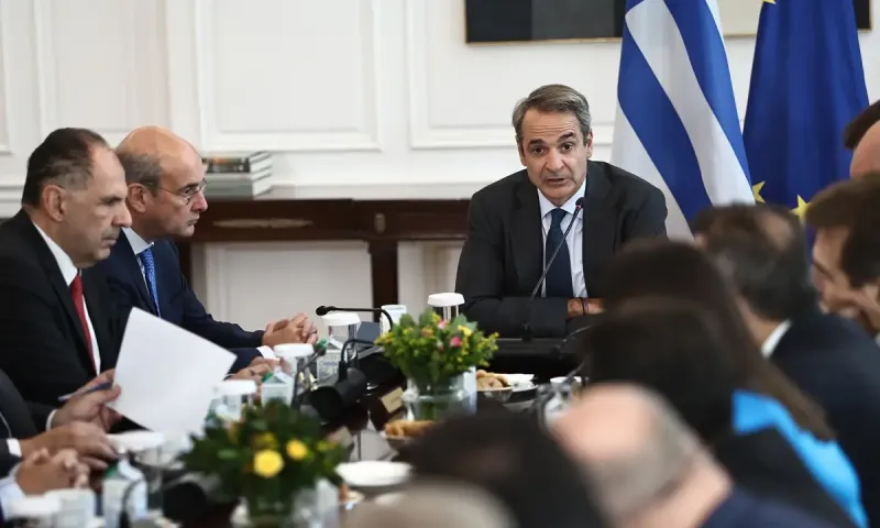 Συνεδριάζει το Υπουργικό Συμβούλιο υπό τον Κυριάκο Μητσοτάκη