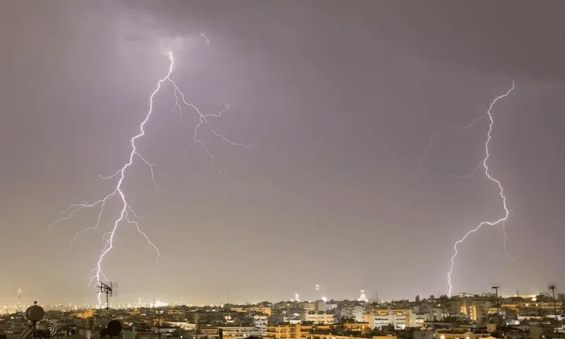 Έκτακτο δελτίο από την ΕΜΥ: Ραγδαία επιδείνωση του καιρού από αύριο