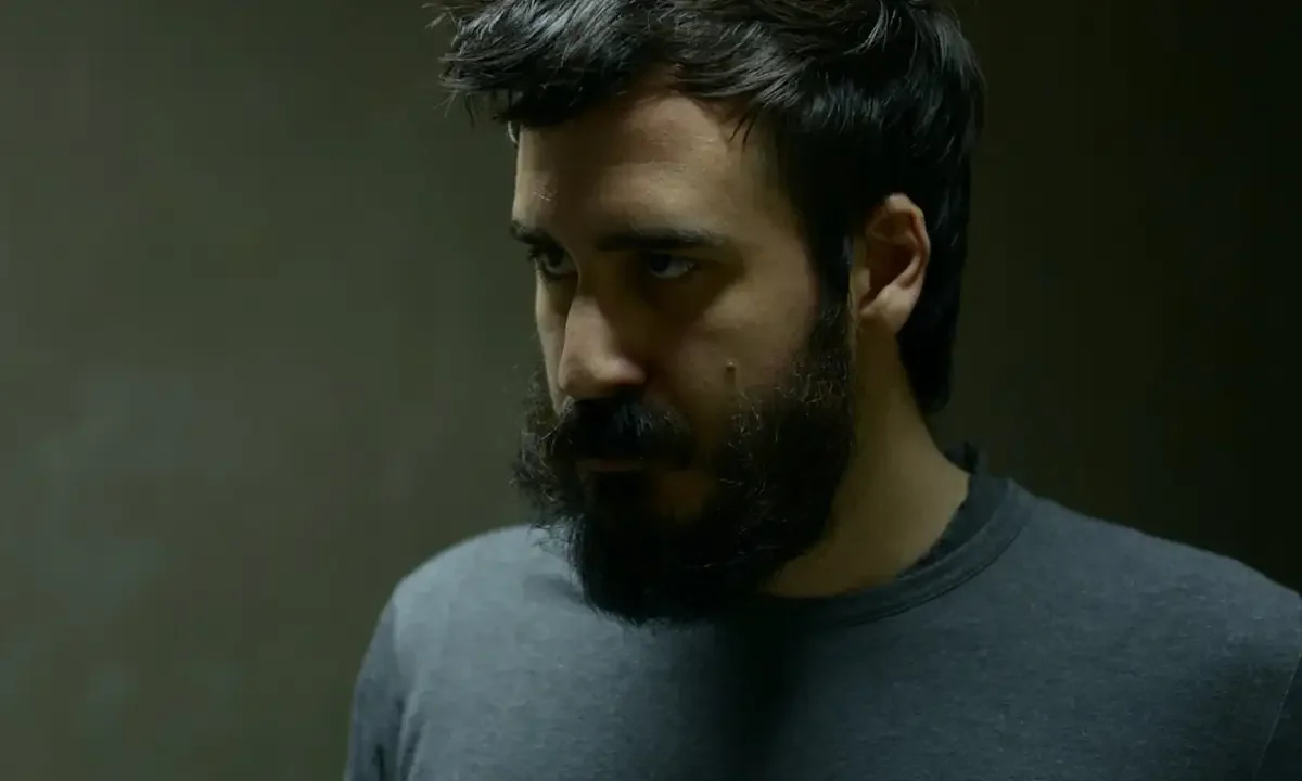 Δημήτρης Βαβάτσης Έλληνας σκηνοθέτης σκοτεινό πορτρέτο