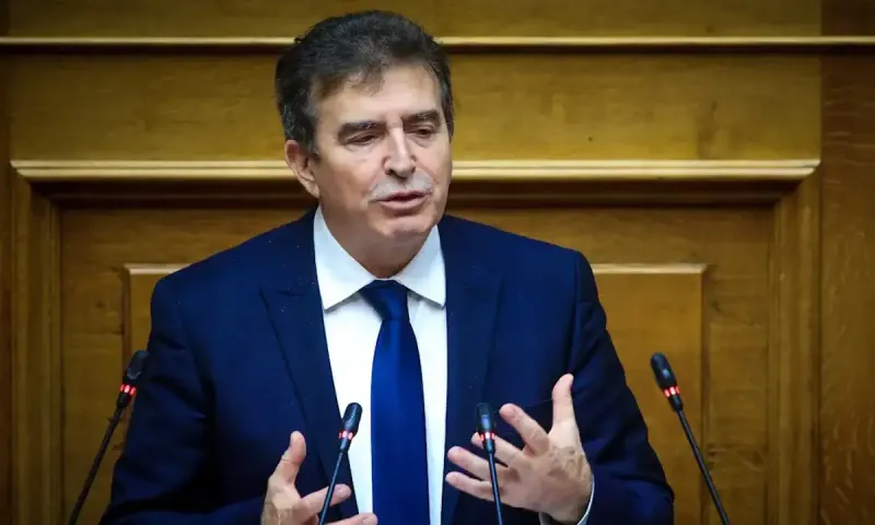 Κρήτη: «Άσφαιρα» τα μέτρα Χρυσοχοΐδη μετά το μακελειό – Απαγορεύει τις… απαγορευμένες μπαλωθιές