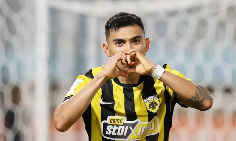 ΟΦΗ - ΑΕΚ 0-1: Έβαλε τρία, μέτρησε το ένα και πάλι καλά