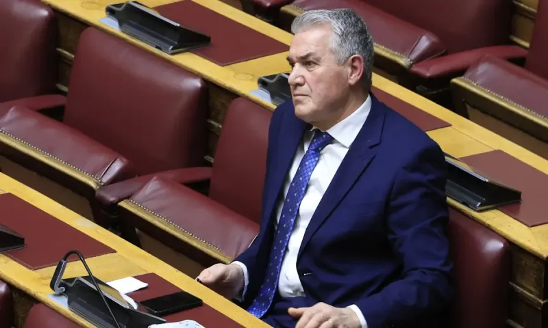 Εντελώς στον κόσμο τους: O βουλευτής ΝΔ Δ.Κυριαζίδης λέει ότι δεν «βγαίνει» με 5.000 τον μήνα!