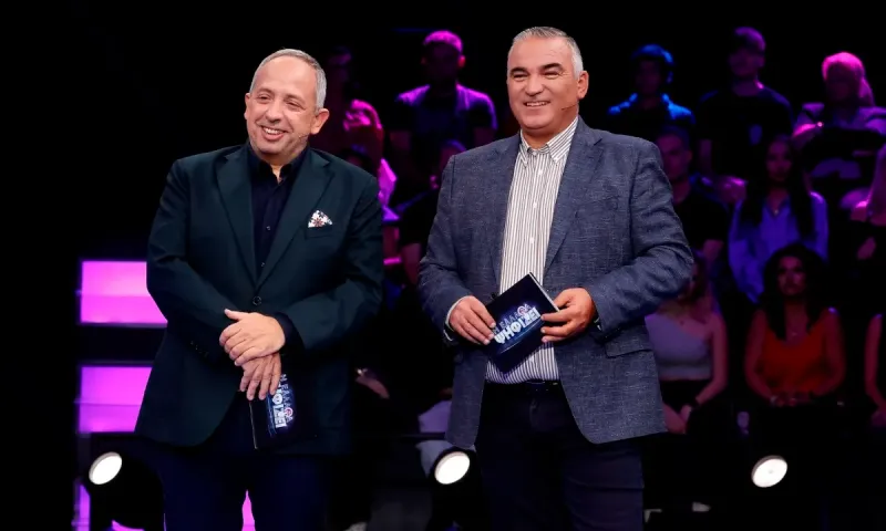Η Ελλάδα Ψηφίζει: Νέα ώρα και μέρα για το live σόου με Κούτρα – Ντσούνο στον ΣΚΑΪ