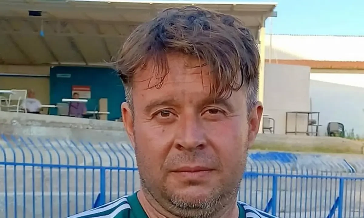  Στα χέρια ενός ανθρώπου που γνωρίζουν καλά, εμπιστεύτηκαν οι άνθρωποι του ΓΣ Αμαρουσίου την τεχνική ηγεσία για τη συνέχεια της σεζόν στο Πρωτάθλημα της Β' ΕΠΣΑ.