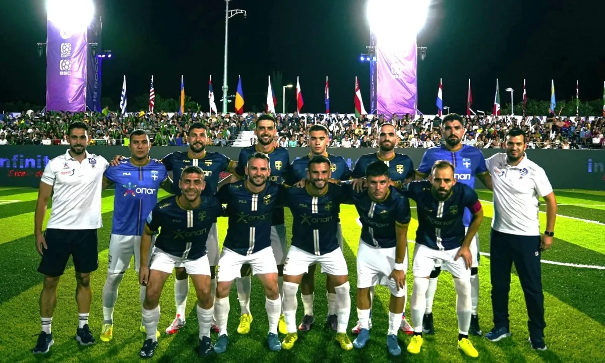 Η Ελλάδα αποκλείστηκε 3-2 στα πέναλτι από το Μεξικό (1-1) στο TUI SOCCA World Championship, παρά τη συγκλονιστική εμφάνιση. Άξιζε πρόκριση.