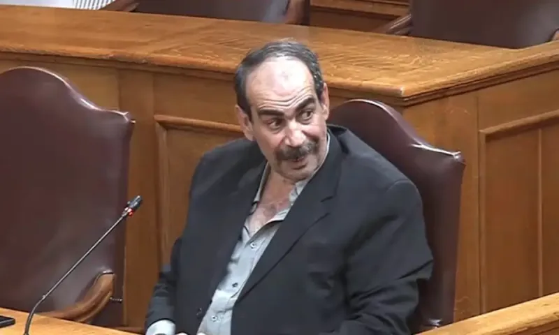 Εξεταστική ΟΠΕΚΕΠΕ: Αδιανόητο «τουπέ» ο «Φραπές» - Έκλεισε το μάτι απειλητικά στον Ηλιόπουλο - «Και να είχα νούμερα τζόκερ σε εσένα θα τα έδινα;»
