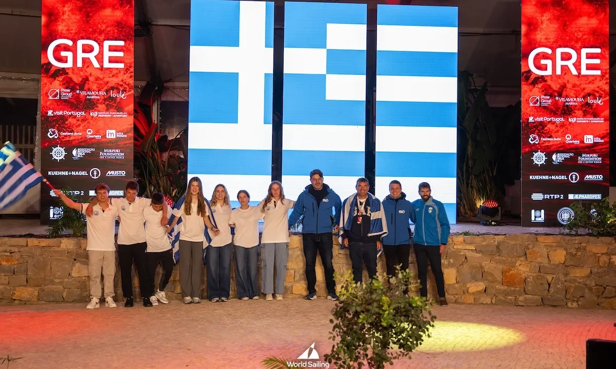 Πρεμιέρα στο παγκόσμιο πρωτάθλημα νέων 2025 στη Βιλαμούρα με 7 ΄Έλληνες ιστιοπλόους. Η Ελλάδα με κορυφαίους αθλητές 420, ILCA 6, Formula Kite