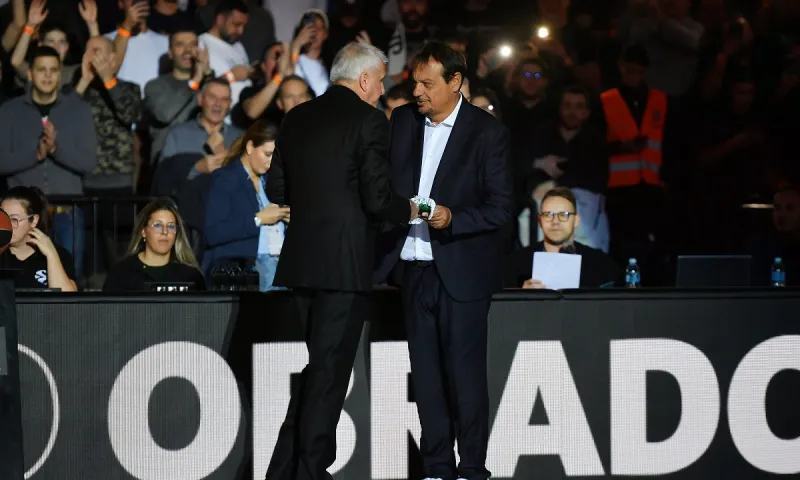 Ομπράντοβιτς: Εκτός πάγκων για τη σεζόν με προτεραιότητα την οικογένεια