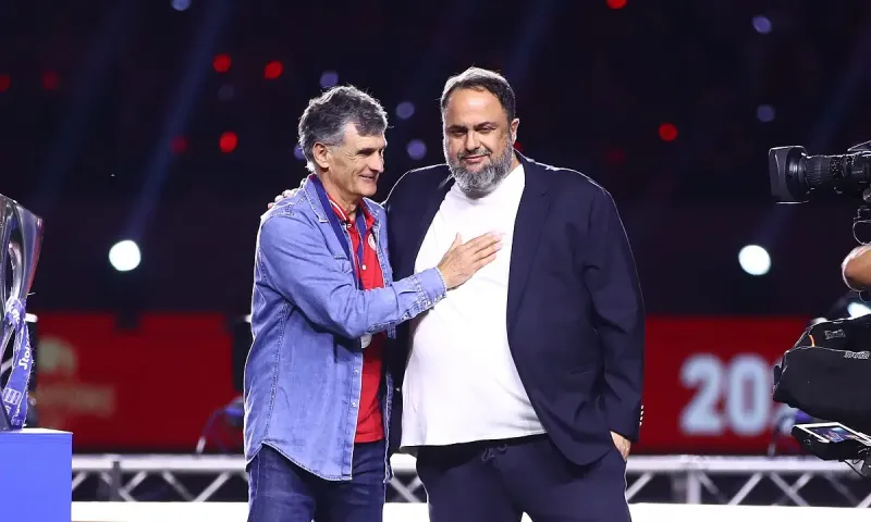 Ολυμπιακός νέα: Ήταν βέβαιο πως μετά τις γκέλες ο Μαρινάκης θα υπογράψει τον Μεντιλίμπαρ