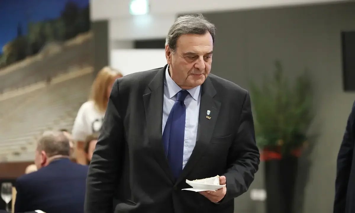 Απουσία του προέδρου της ΕΟΕ Ισίδωρου Κούβελου από την γιορτή των κορυφαίων που διοργάνωσε ο ΠΣΑΤ