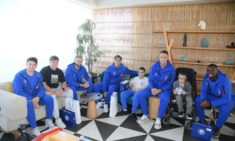 Τζόλης, Τετέι, Ρότα και Χατζηδιάκος έκαναν έκπληξη σε τρία παιδιά από το Make-A-Wish Ελλάδος (vid.) – Ο ΟΠΑΠ, Χρυσός Χορηγός της Εθνικής, προσέφερε μία αξέχαστη εμπειρία στα παιδιά