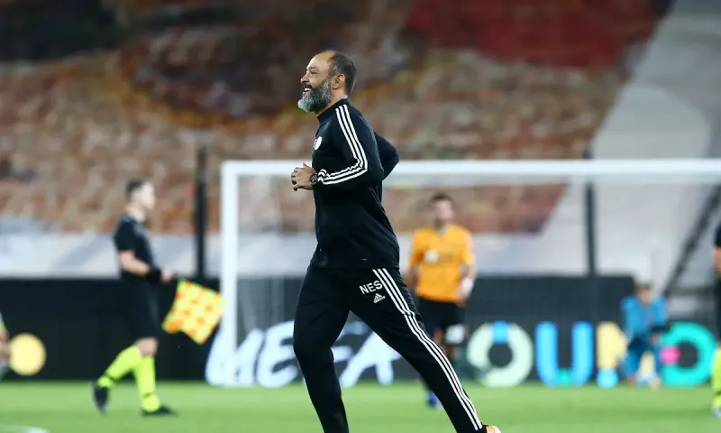 Ο Τζον Αρίας που θέλει ο Ολυμπιακός έβγαλε μάτια απέναντι στον προπονητή που έδιωξε ο Μαρινάκης