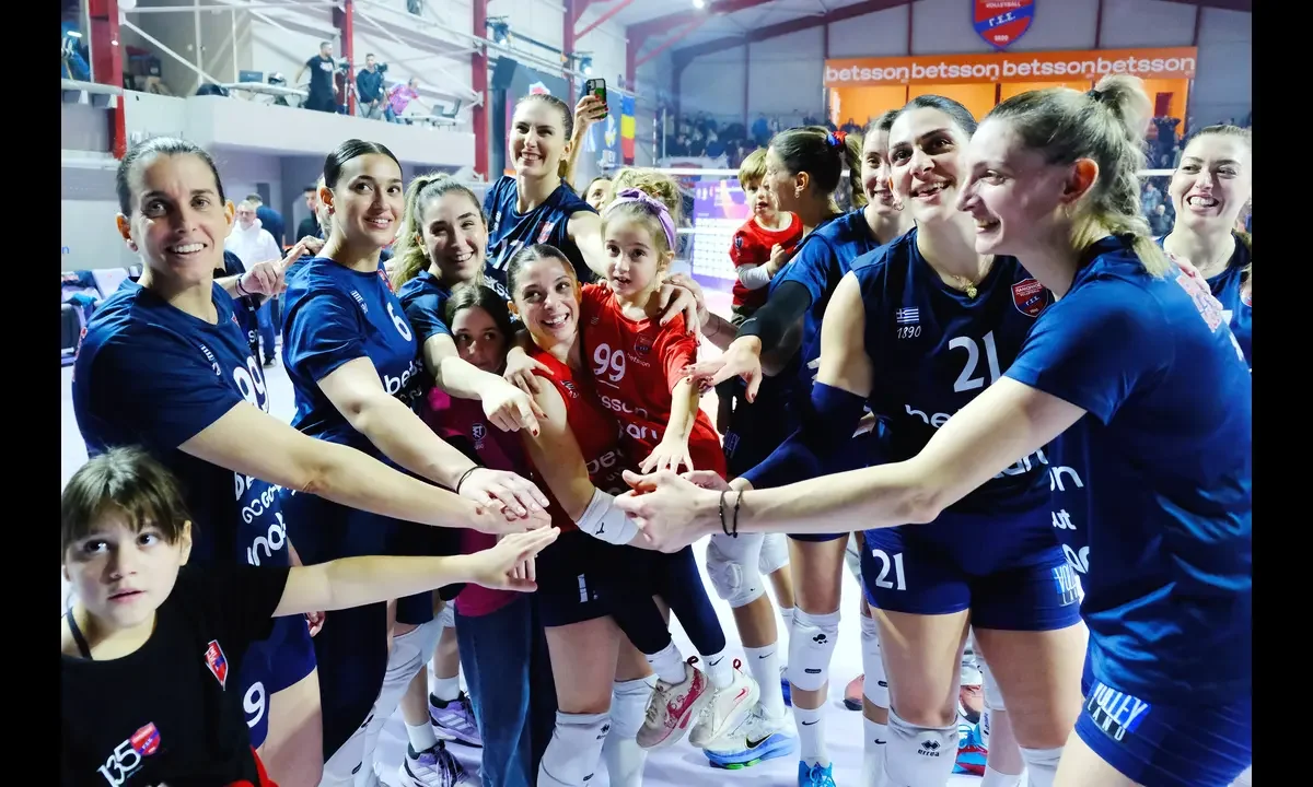 Ο Πανιώνιος αντιμετωπίζει την Κάχα Σολ στο Challenge Cup Γυναικών, σε ματς με ένταση, δυνατά σερβίς και στόχο αποτέλεσμα.